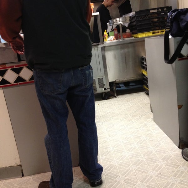 2/3/2013にPhil G.がScooter&#39;s Burgersで撮った写真