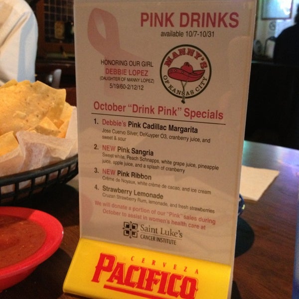 รูปภาพถ่ายที่ Manny&#39;s Mexican Restaurant โดย Stephanie C. เมื่อ 10/22/2013