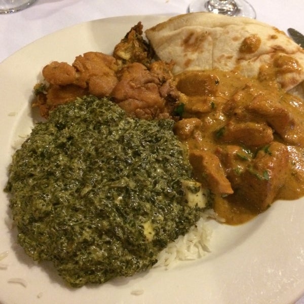 5/23/2014 tarihinde NICK S.ziyaretçi tarafından Mogul Indian Restaurant'de çekilen fotoğraf