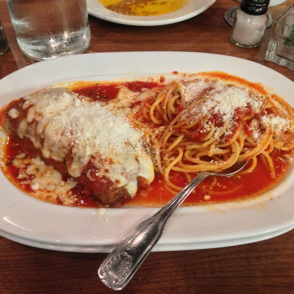 Gina's Italian Kitchen & Pizzeria Italian Restaurant in Friendswood