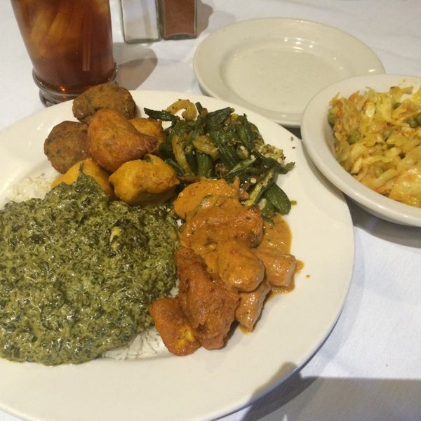 6/6/2014 tarihinde NICK S.ziyaretçi tarafından Mogul Indian Restaurant'de çekilen fotoğraf