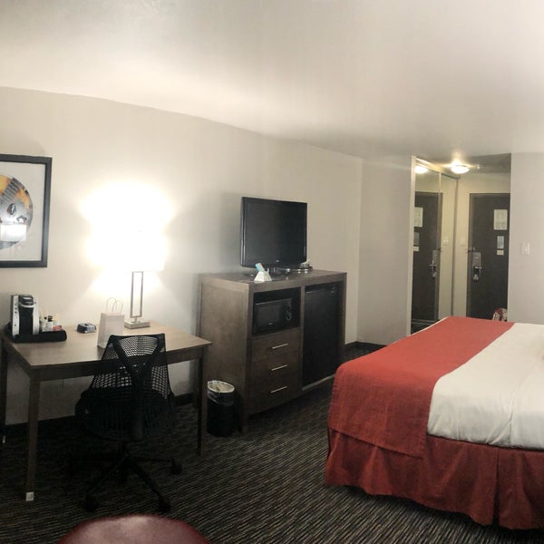 รูปภาพถ่ายที่ Best Western Plus Austin City Hotel โดย NICK S. เมื่อ 6/21/2019