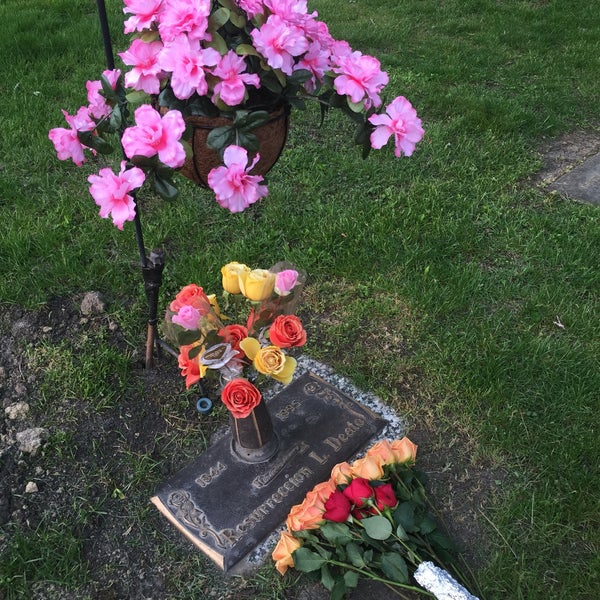 Clarendon Hills Cemetery Darien, IL