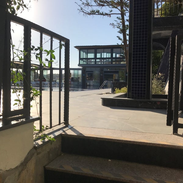 รูปภาพถ่ายที่ Villa Marine Hotel &amp; Restaurant โดย Neslihan Ç. เมื่อ 10/5/2021