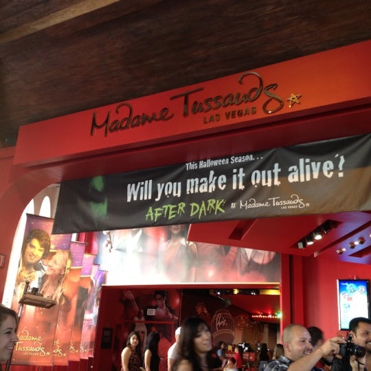 Photo taken at Madame Tussauds Las Vegas by Jessica on 10/27/2012