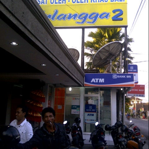  Erlangga  2 Souvenir  Shop