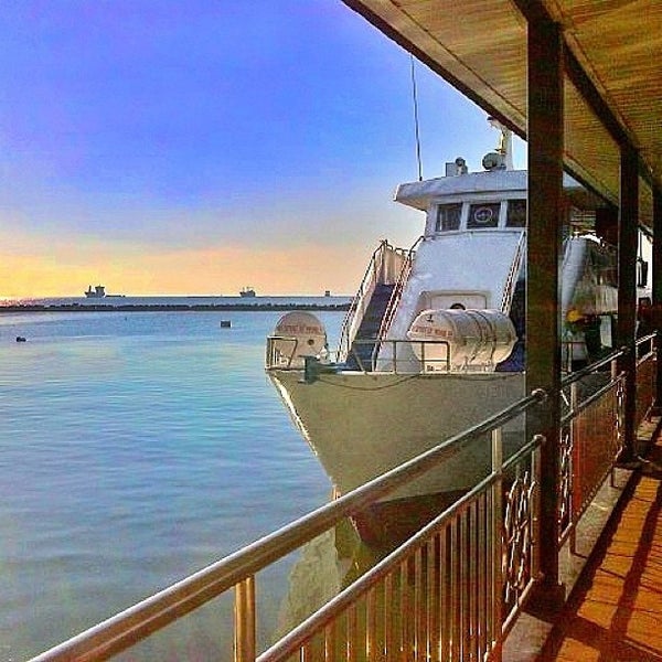 manila yacht club boat for sale