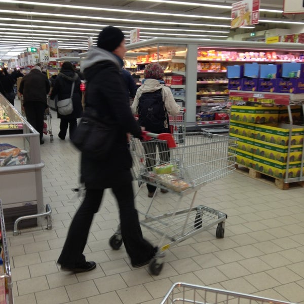Photo taken at Kaufland by Étienne S. on 3/28/2013