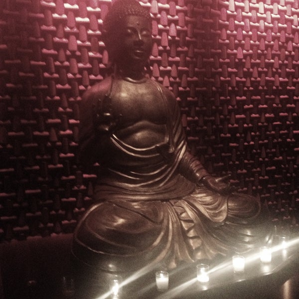 รูปภาพถ่ายที่ Buddha Bar โดย Romario⚓ เมื่อ 4/20/2013