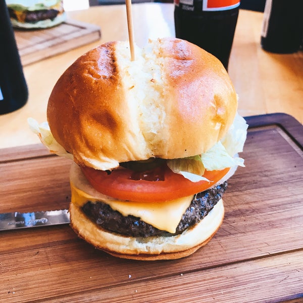 Foto diambil di Butcher &amp; The Burger oleh J N. pada 9/22/2018