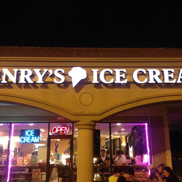 Photo taken at Henry&#39;s Homemade Ice Cream by Stephen W. on 4/27/2014