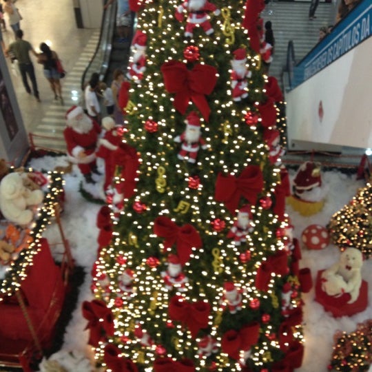 รูปภาพถ่ายที่ Shopping Avenida Center โดย Priscila เมื่อ 12/1/2012