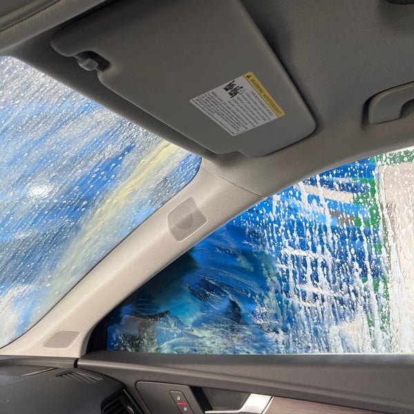 Lozano Brushless Car Wash Car Wash and Detail in Mountain View