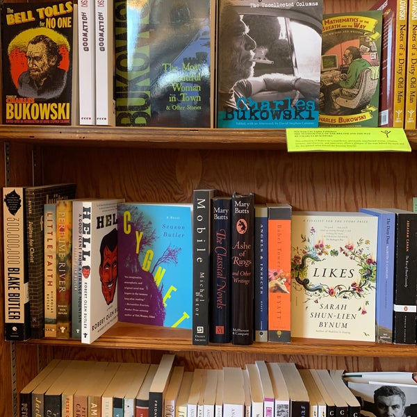 11/6/2021 tarihinde Erin B.ziyaretçi tarafından City Lights Bookstore'de çekilen fotoğraf