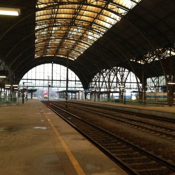 5/3/2013 tarihinde Avrik G.ziyaretçi tarafından Prag Ana Tren İstasyonu'de çekilen fotoğraf