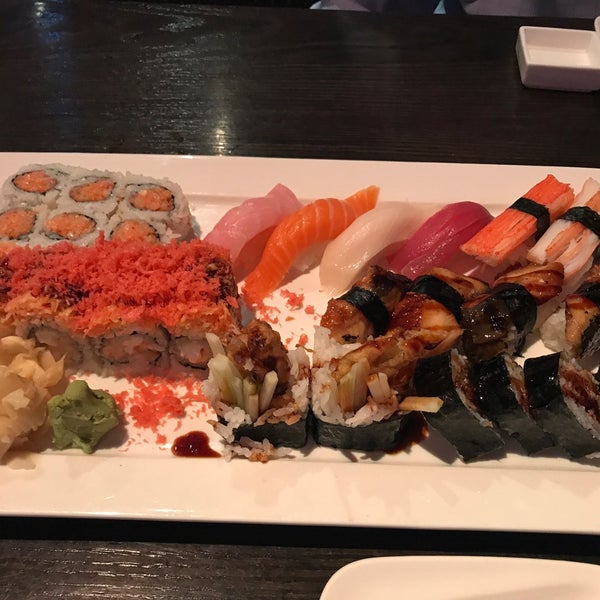 Photo prise au Fujiyama Sushi par Jeremy S. le8/15/2017
