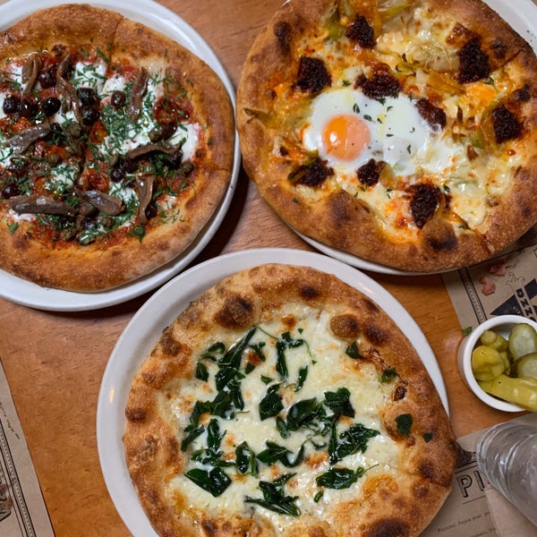 12/1/2019 tarihinde Clara S.ziyaretçi tarafından Pizzeria Mozza'de çekilen fotoğraf