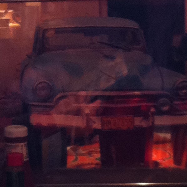 5/9/2013 tarihinde Marcziyaretçi tarafından Victor&#39;s 1959 Cafe'de çekilen fotoğraf
