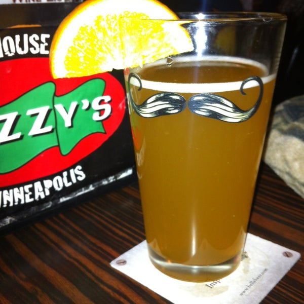 Photo taken at Cuzzy&#39;s Grill &amp; Bar by Alicia A. on 1/22/2013