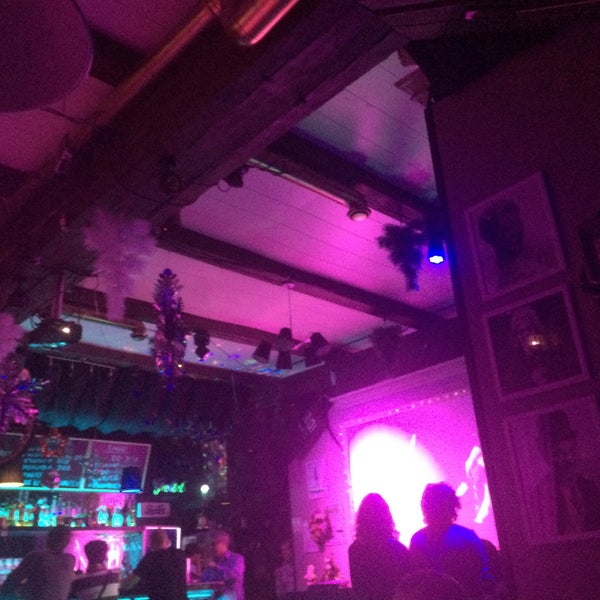1/2/2015にOlga B.がFriends Only Barで撮った写真
