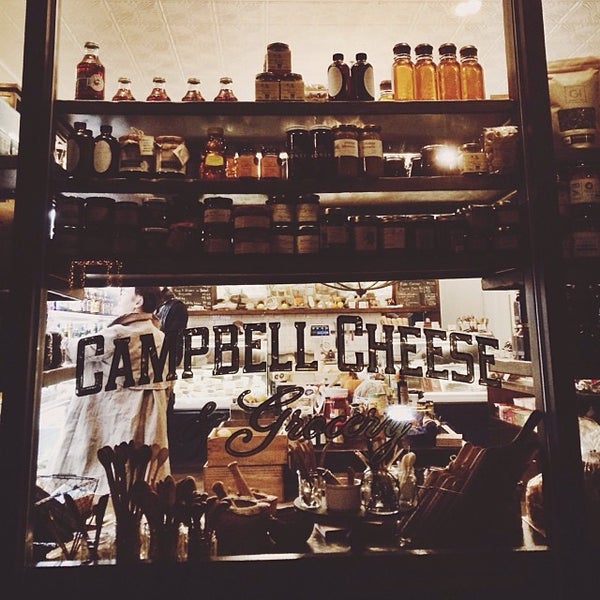 Foto scattata a Campbell Cheese &amp; Grocery da Josiah F. il 10/23/2013