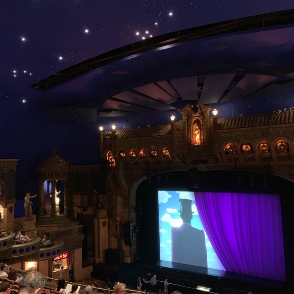 Das Foto wurde bei Capitol Theatre von Meera P. am 1/12/2019 aufgenommen
