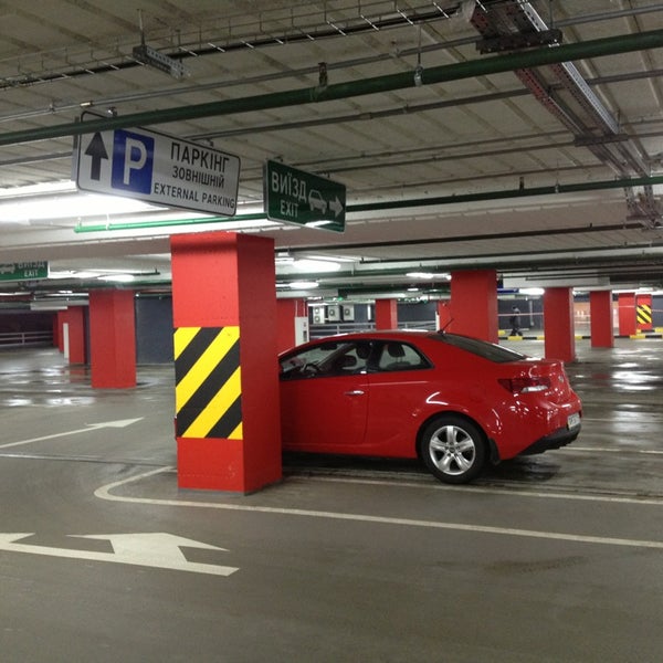 кунцево плаза парковка. кунцево плаза паркинг. тц кунцево плаза парковка. парковка тц каширская плаза. подземная парковка кунцево плаза.