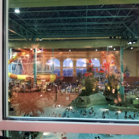 Photo taken at KeyLime Cove Indoor Waterpark Resort by M L. on 12/31/2012