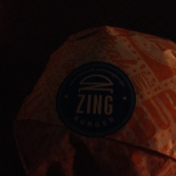 Foto scattata a Zing Burger da Máté J. il 1/24/2014