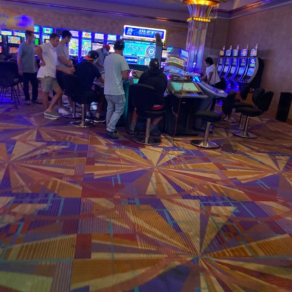 Photo taken at Empire City Casino by oytun s. on 8/31/2021