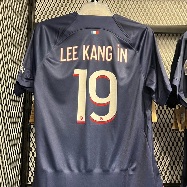 Photos at Boutique Officielle du Paris Saint Germain PSG
