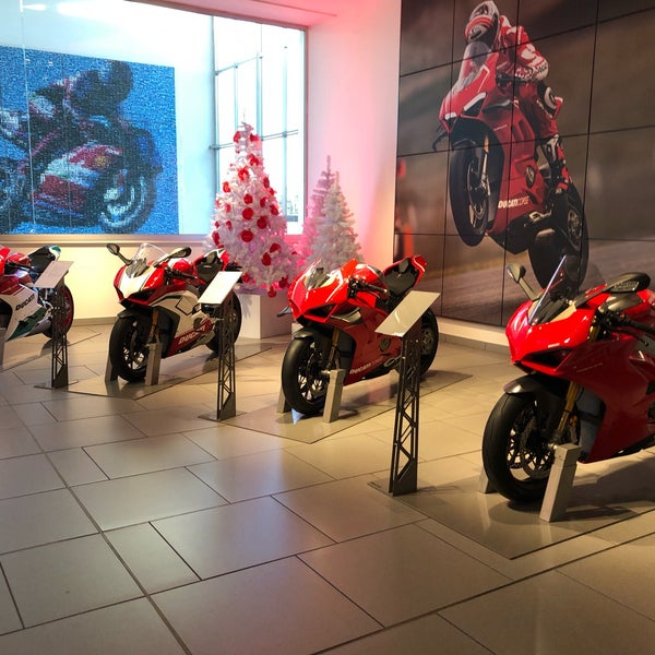 Foto diambil di Ducati Motor Factory &amp; Museum oleh Thai pada 12/11/2018