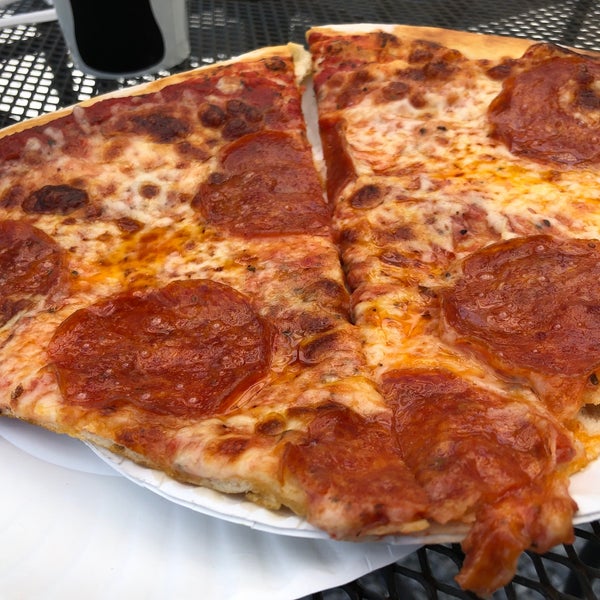 Sam's Wood Fired Pizza Co. Manchester Center, VT