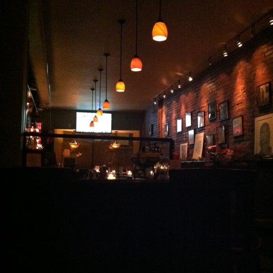 Das Foto wurde bei Therapy Wine Bar von Elle am 12/17/2012 aufgenommen