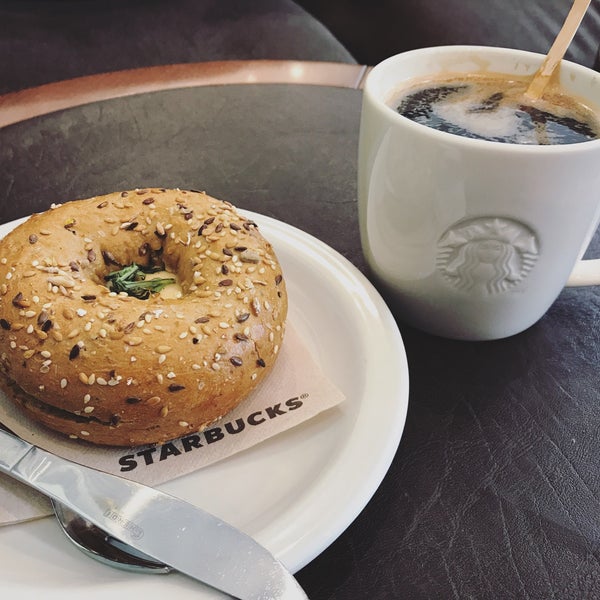 4/30/2019 tarihinde Andrey D.ziyaretçi tarafından Starbucks'de çekilen fotoğraf