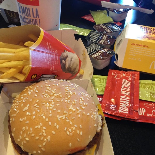 photos at mcdonald s grenelle 1 rue du commerce