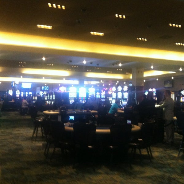 Foto diambil di Casino Arizona oleh 🌼Veronica🌼 pada 4/22/2013