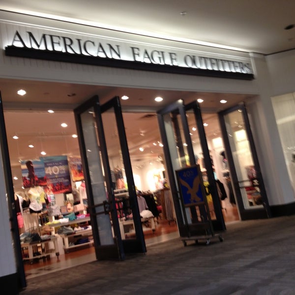 American Eagle & Aerie Store - Clothing Store