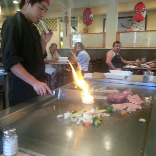 Asian City Chinese Restaurant in Palestine