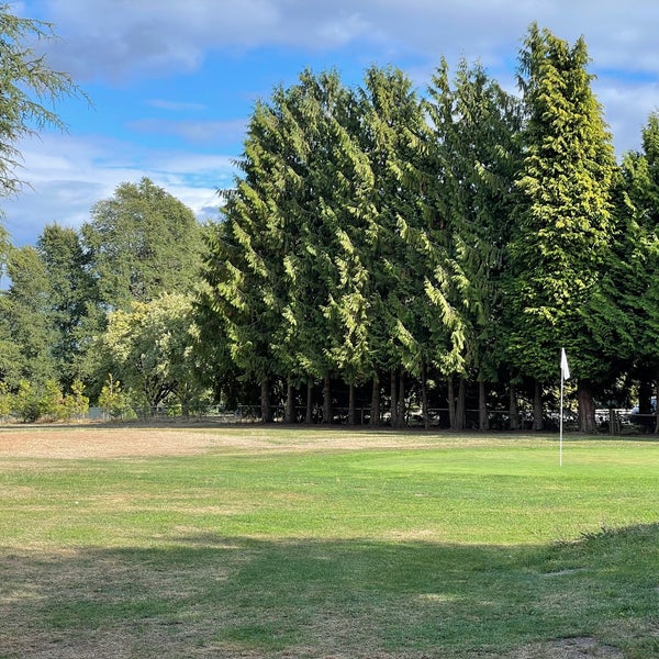 Queen Elizabeth Park Pitch and Putt Riley Park 3 tips from 318 visitors