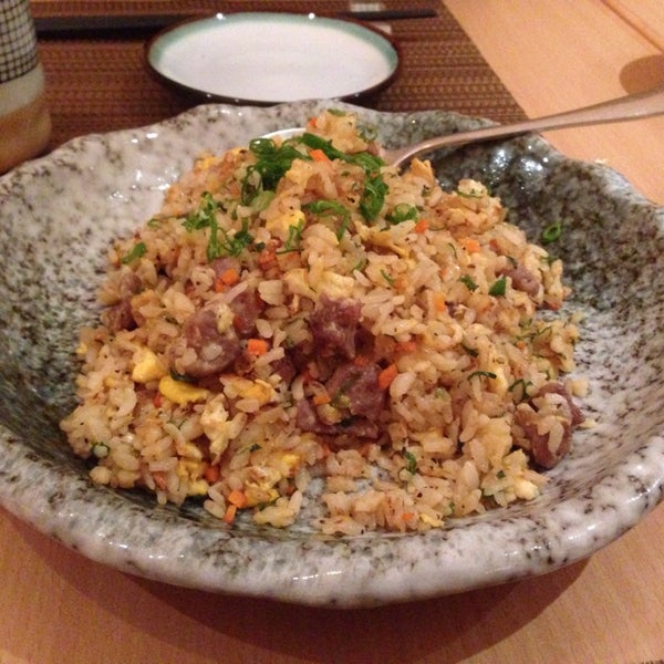 Photo taken at Habitat Japanese Restaurant 楠料理 by Elton C. on 12/20/2013
