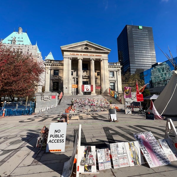 Photo taken at Vancouver Art Gallery by Elton C. on 11/12/2022