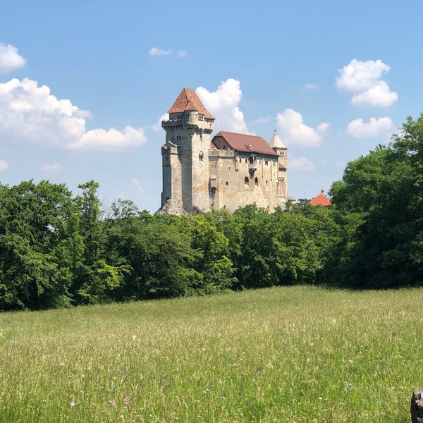 Das Foto wurde bei Burg Liechtenstein von Mehmet Kılıç am 6/5/2019 aufgenommen