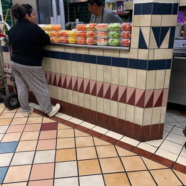 El Mercadito Del Este Mexican Restaurant In Boyle Heights