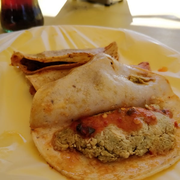 Tacos ta canasta El Huracan Hermosillo'da Taco Restaurant