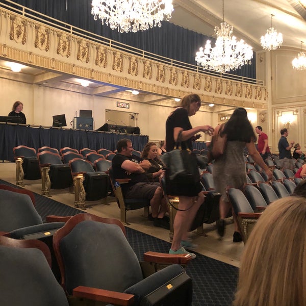 Das Foto wurde bei Pantages Theatre von Katie am 9/15/2018 aufgenommen