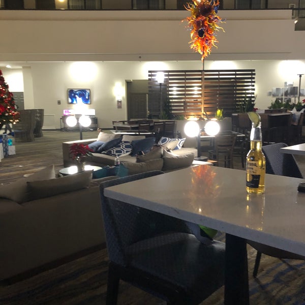 Foto diambil di Embassy Suites by Hilton oleh Katie pada 12/16/2019