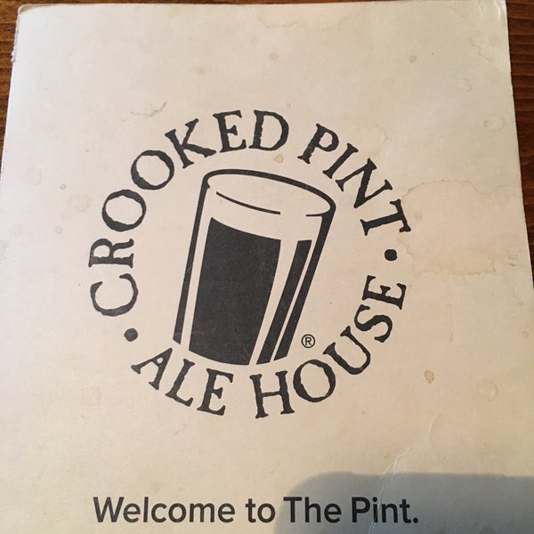 Foto tirada no(a) Crooked Pint Ale House por Katie em 9/15/2016