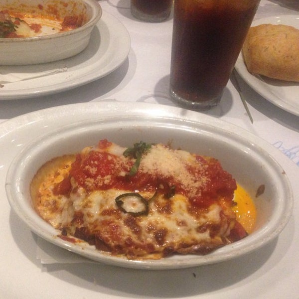 Photo taken at Romano&#39;s Macaroni Grill by Stacey on 10/5/2014