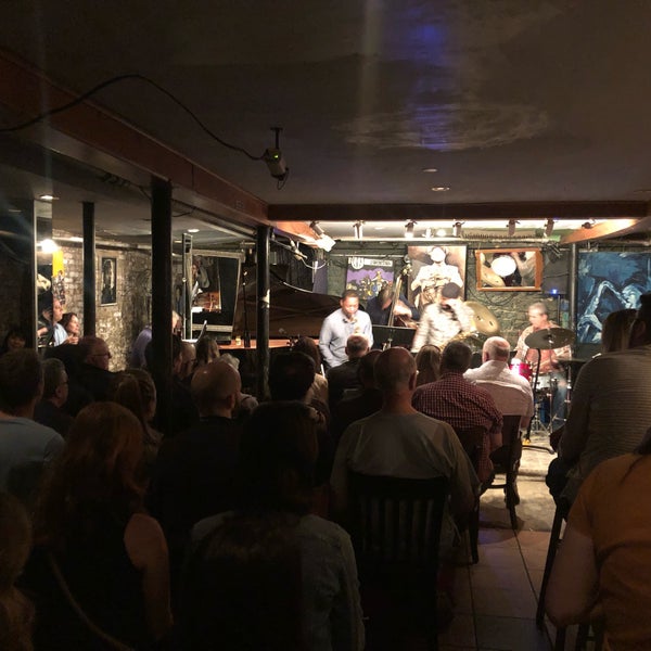 Photo taken at Smalls Jazz Club by Luciano M. on 5/19/2019